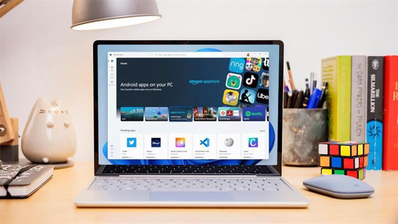 Windows 11 Famille — PC gaming assemble a Geneve par Razox